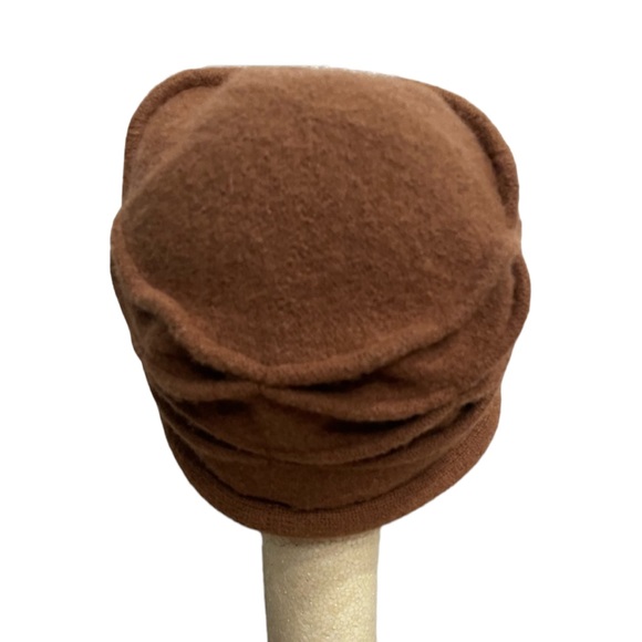 Hat - Picture 4 of 4